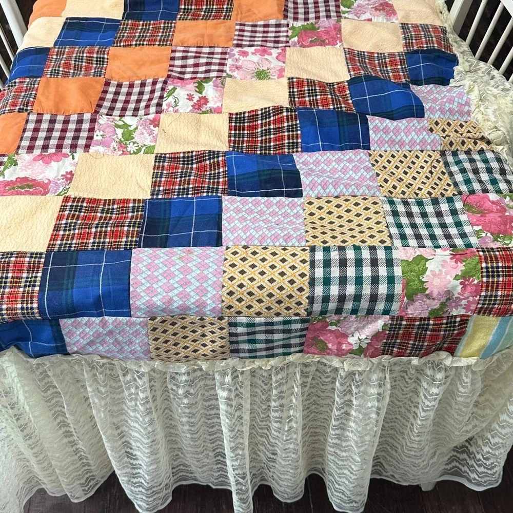 VTG Handmade Patchwork Quilt 42x86 Plaid Floral Fabric Lace Embroidery Cottage‎